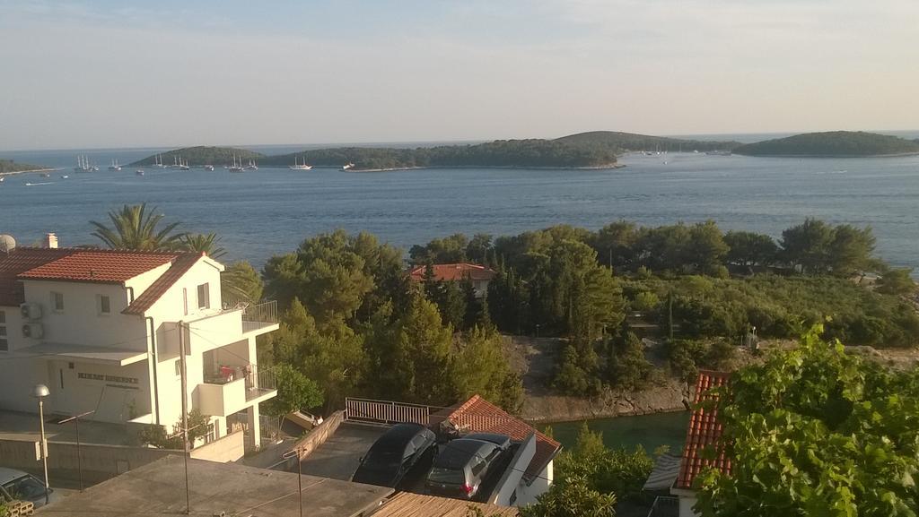 J&B Holiday House Hvar Hvar Town Bagian luar foto
