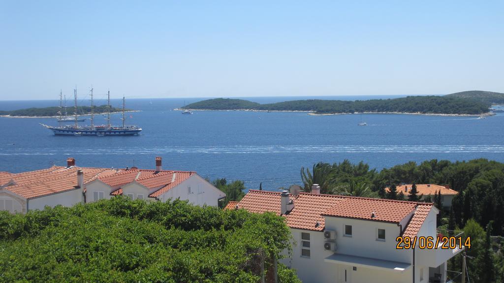 J&B Holiday House Hvar Hvar Town Bagian luar foto